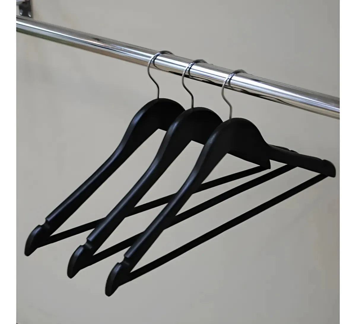 Perchas de Madera Negra x 100 Unidades